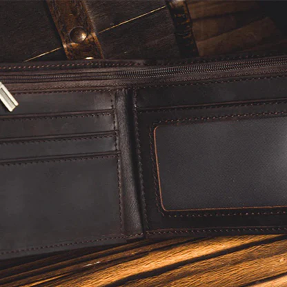 L Deck Switch Wallet - Image 5